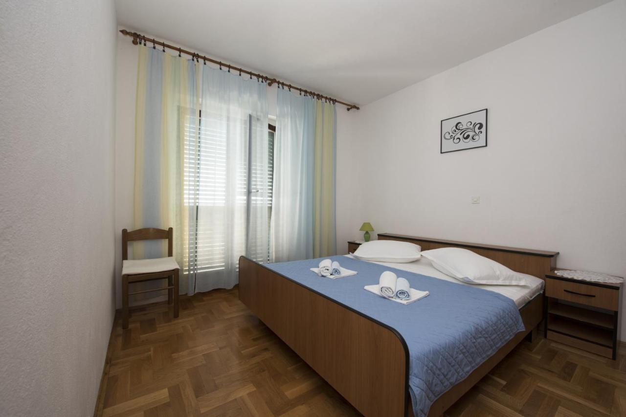 Apartments With A Parking Space Brela, Makarska - 16603 Exterior photo