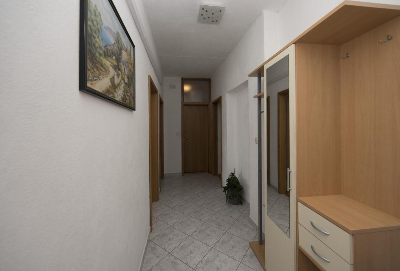 Apartments With A Parking Space Brela, Makarska - 16603 Exterior photo