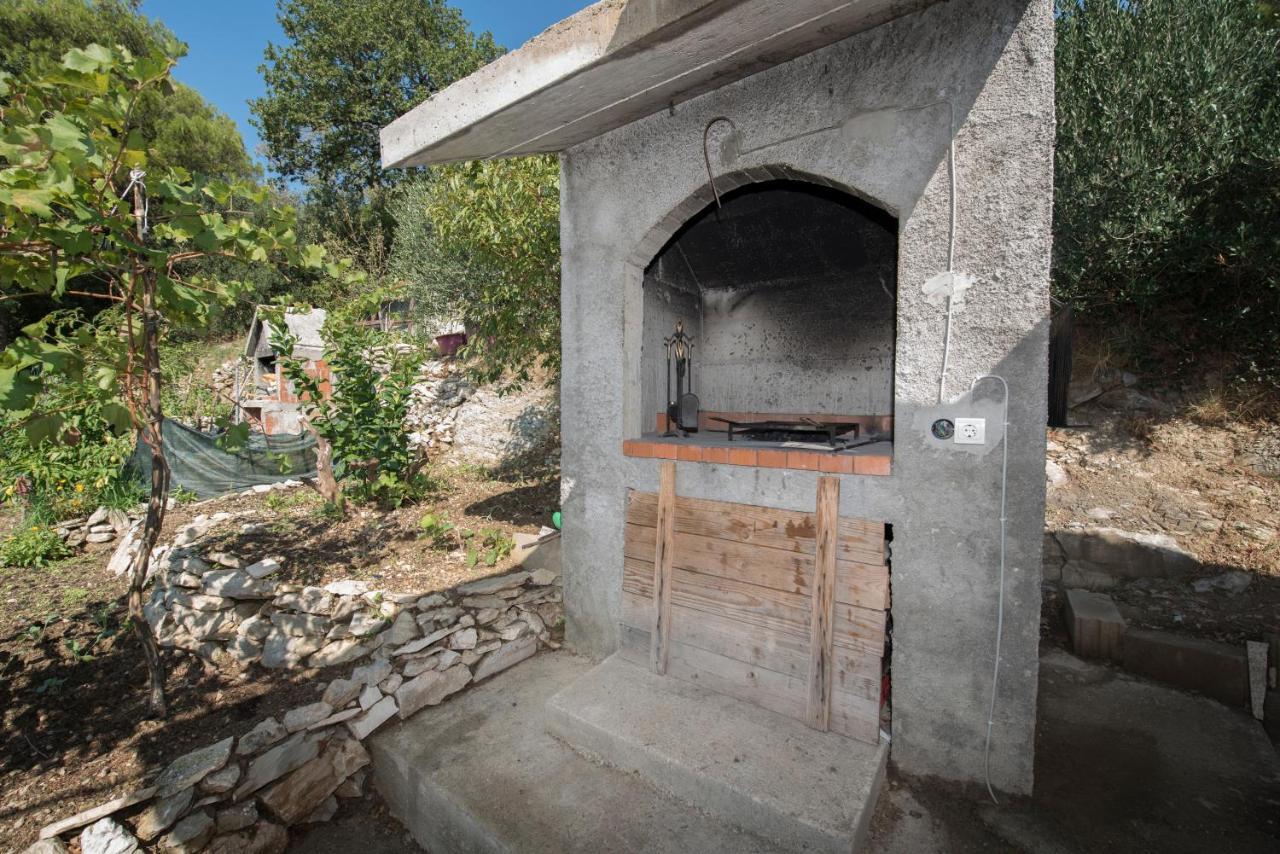 Apartments With A Parking Space Brela, Makarska - 16603 Exterior photo