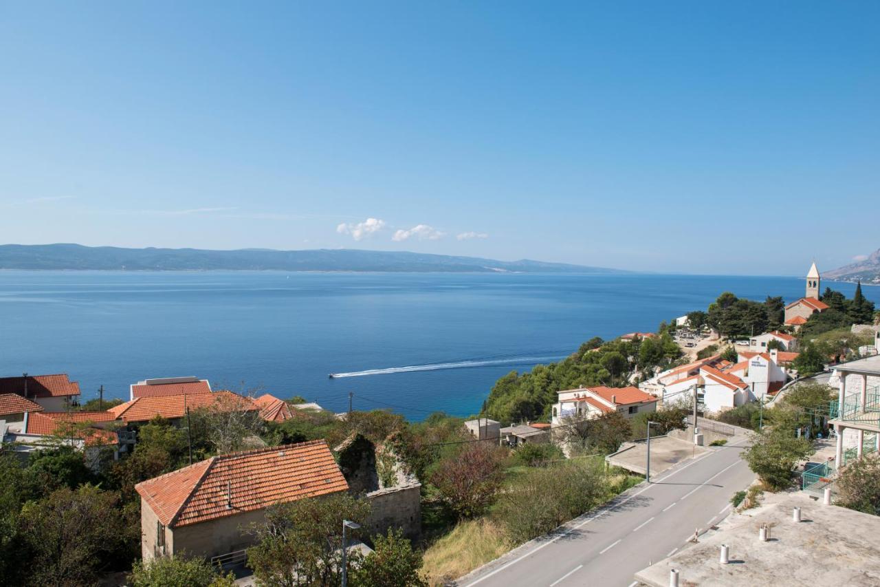 Apartments With A Parking Space Brela, Makarska - 16603 Exterior photo