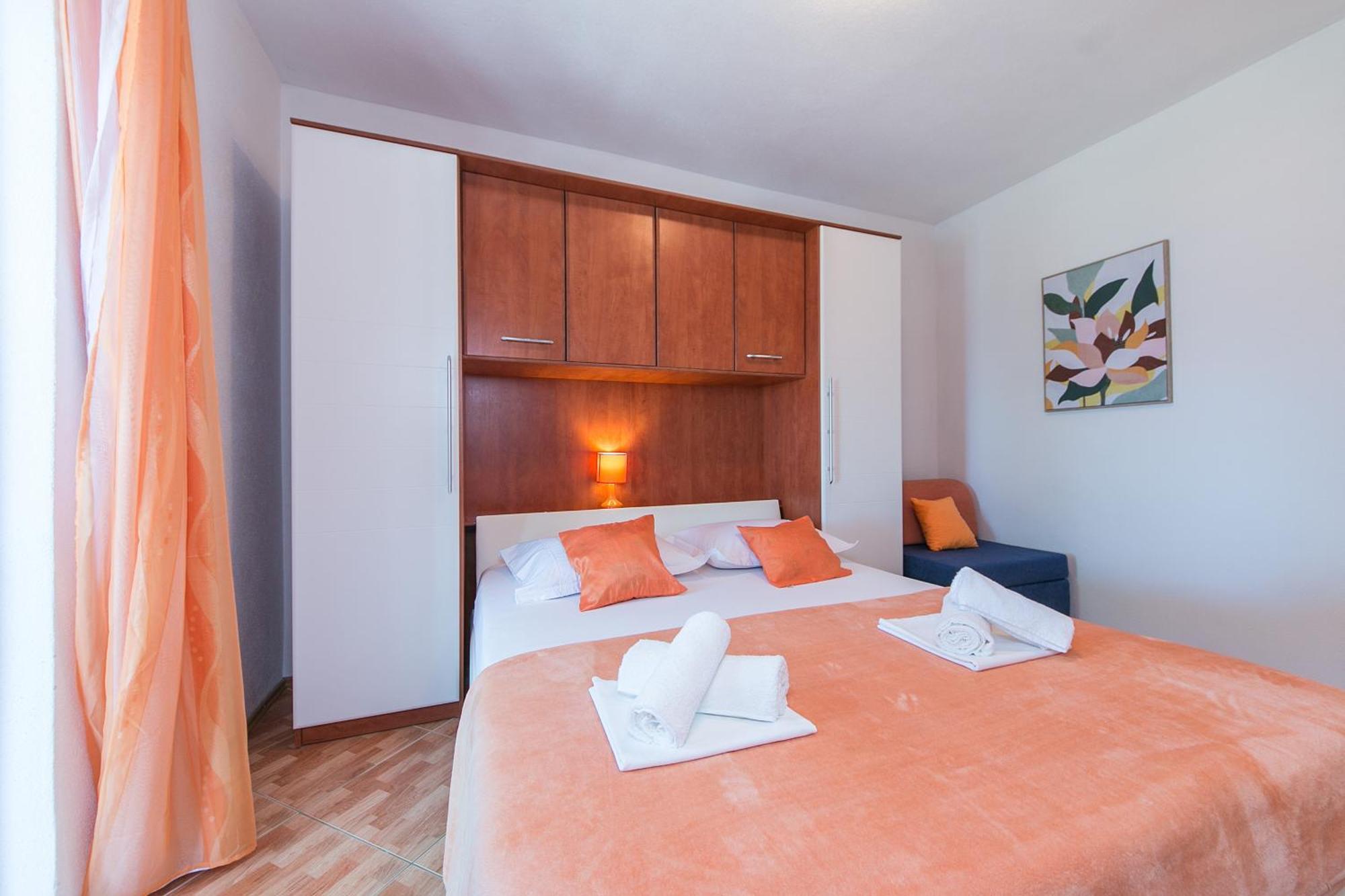 Apartments With A Parking Space Brela, Makarska - 16603 Room photo