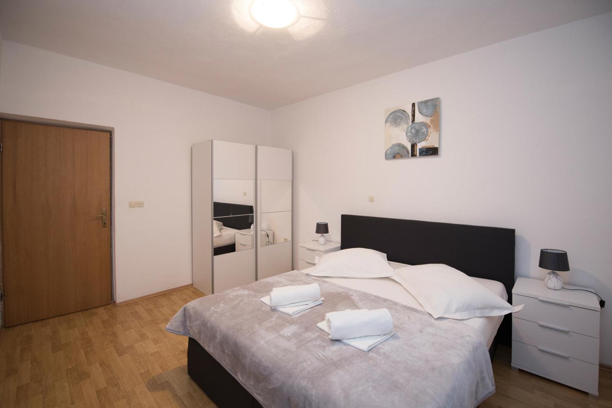 Apartments With A Parking Space Brela, Makarska - 16603 Room photo