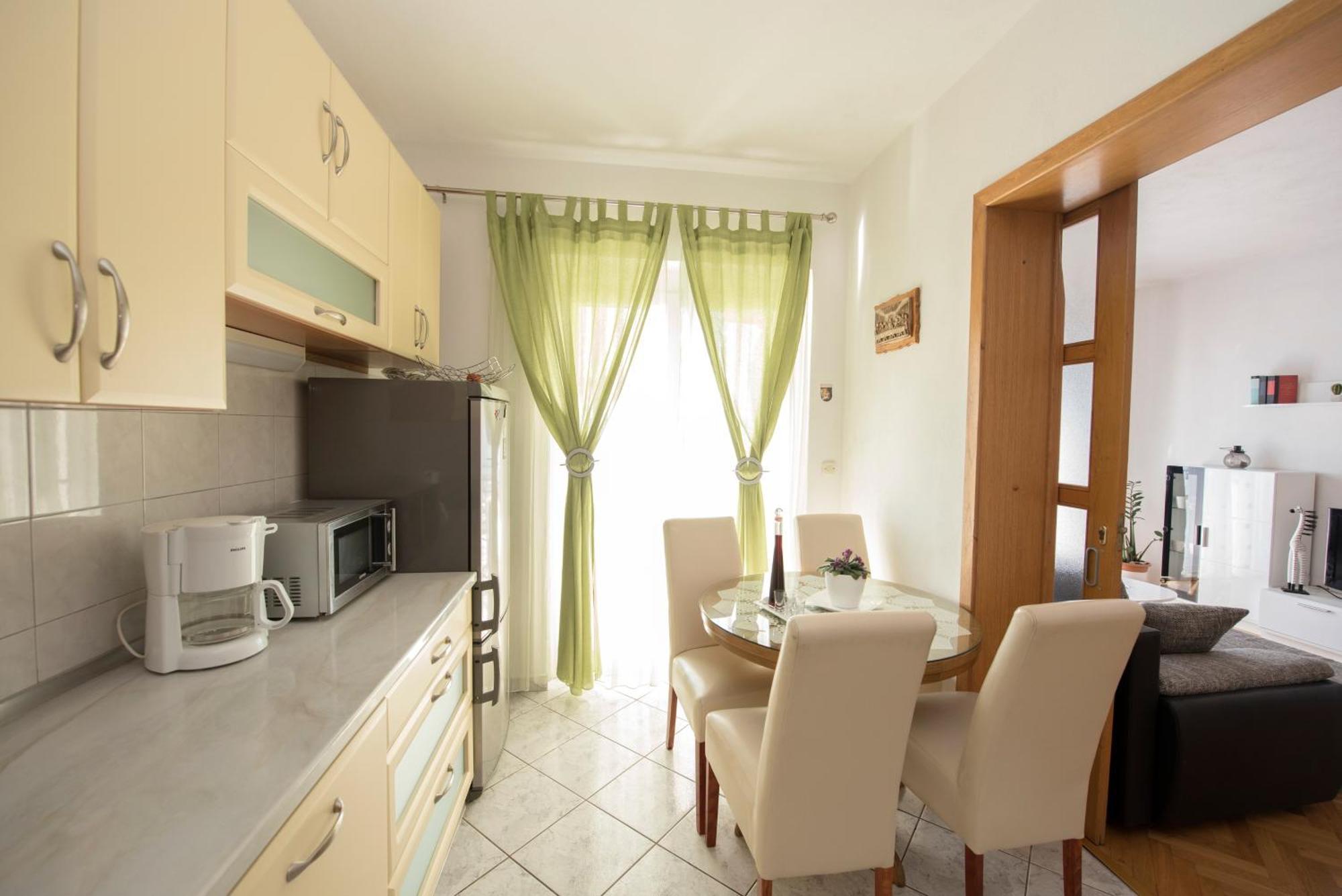 Apartments With A Parking Space Brela, Makarska - 16603 Room photo