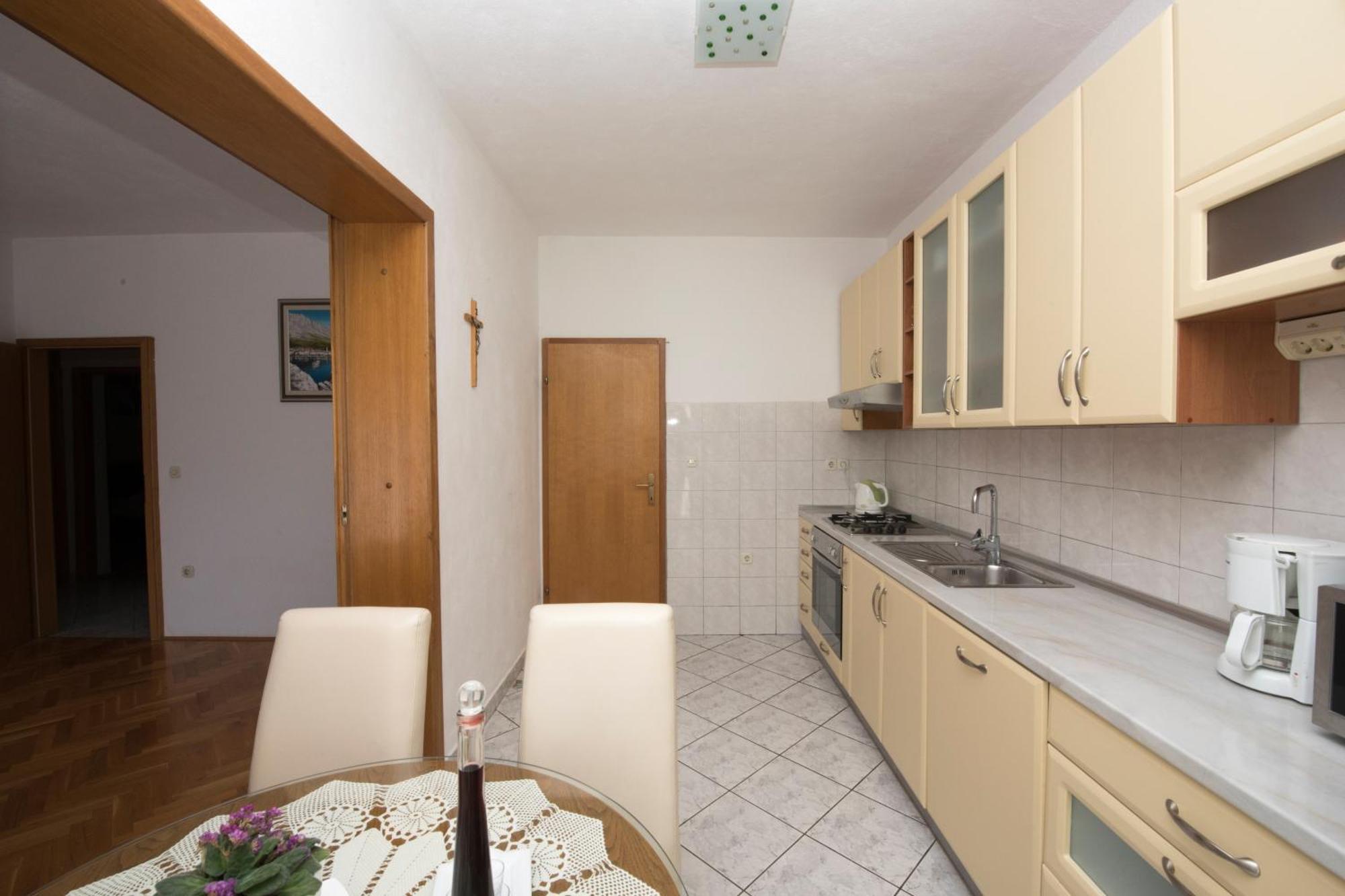 Apartments With A Parking Space Brela, Makarska - 16603 Room photo